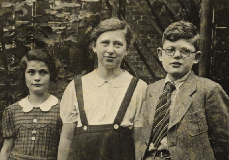 Alfred-Aryeh Mayer, unidentified (center) and his sister, Ilse-Ilana. Ratibor, Germany