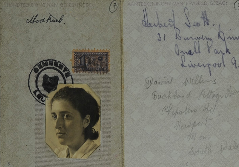 Forged ID card in the name of Maria Van Den Brink, born 18 December 1922, Betje-Hadassah Polak's false identity. Ede, the Netherlands