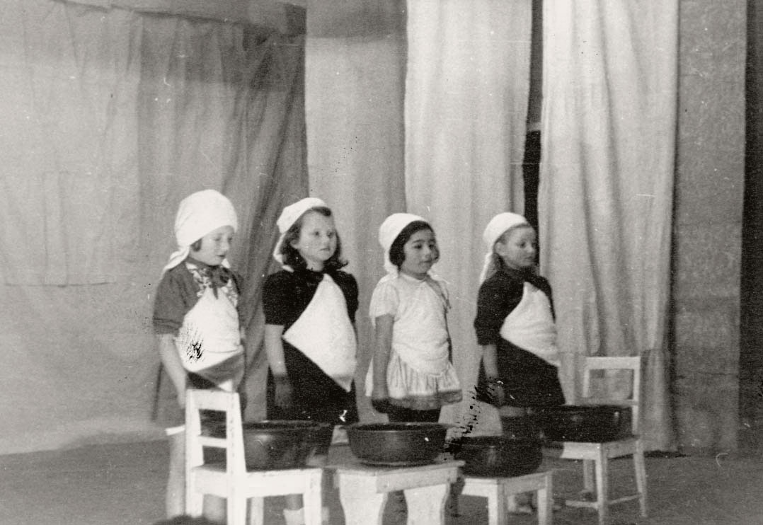 Neu Freimann, Germany, postwar, children in a Hanukkah show