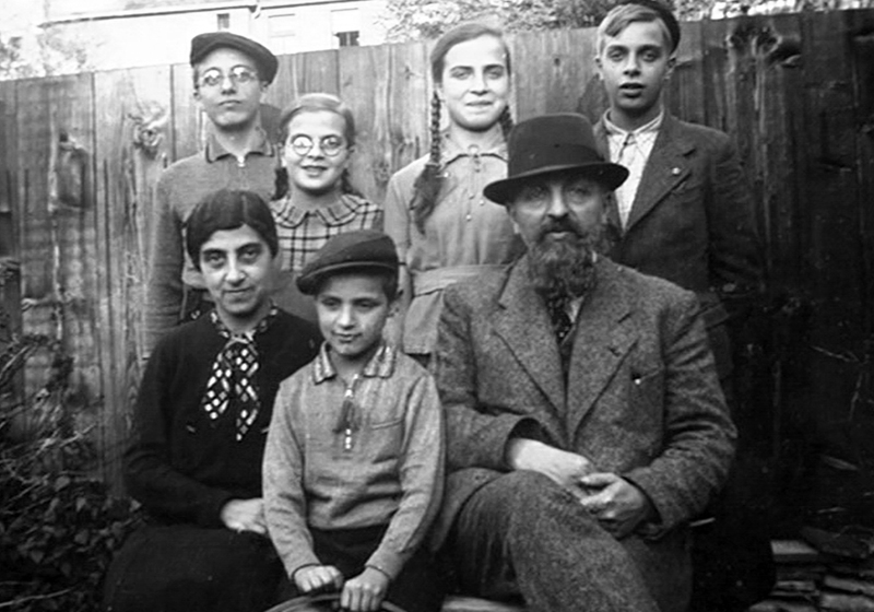 יוסף וברטה אשווגה וילדיהם. פרנקפורט, גרמניה, 1938