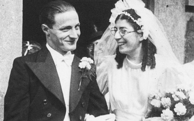 Blanche Nabarro and Meier Vieijra on their wedding day, Amsterdam, 9 August 1939