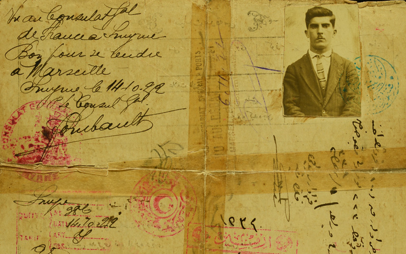 Pasaporte turco de Elie Barsimantov sellado con su entrada a Francia en 1922