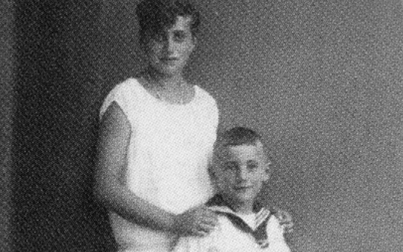 Hilde Meininger con su hermano Franz-Josef, Gotinga, Alemania, años 1920