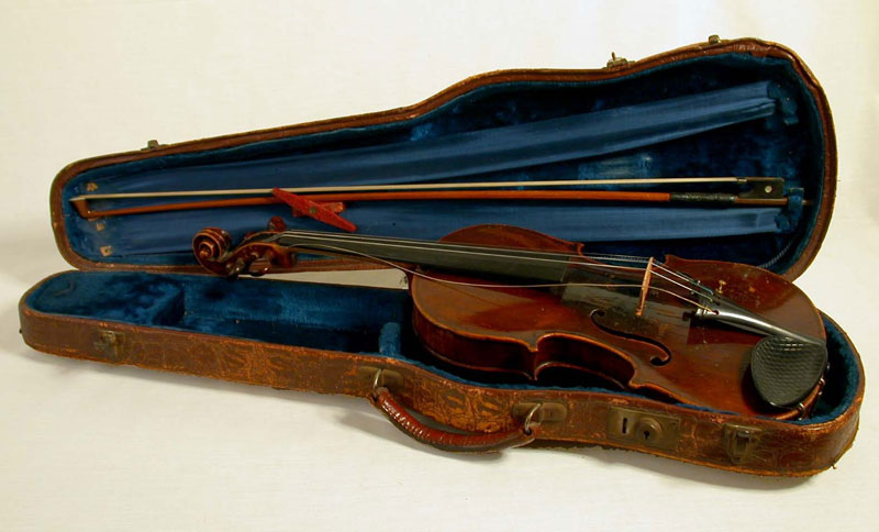 Violin of Mordechai (Motale) Shlain, who belonged to the “Diadia Misha” partisan unit in the Volhynia forests