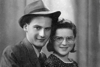 Elimélej y Tamar Landau en una foto tomada después de la guerra