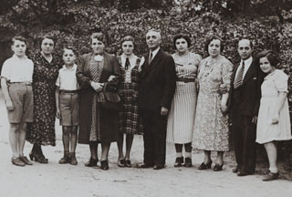 The final family photograph of the Spiegel family, Berlin, 1939. The only one to survive was Aaron (first from left)