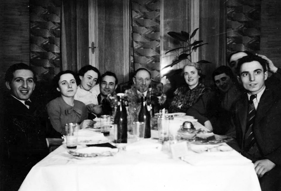  משפחות בלאופלד והאוזר בסעודת פורים. מרס 1938, גרמניה 
