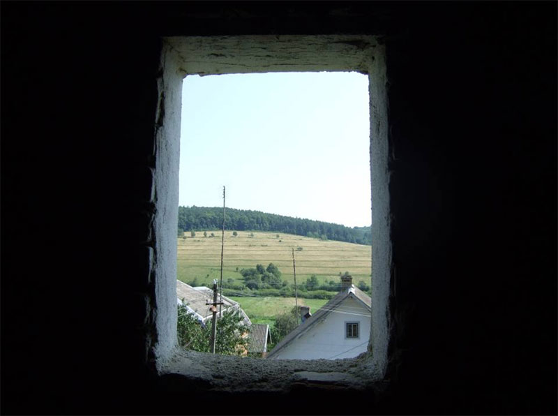 La fenêtre du grenier, photographiée par Hoffmann pendant sa visite à Uniow