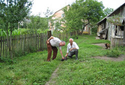 Roald Hoffmann con Igor Dyuk, el hijo de los salvadores, 2006