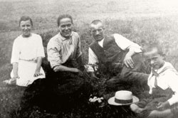 משפחת ליסט, 1935