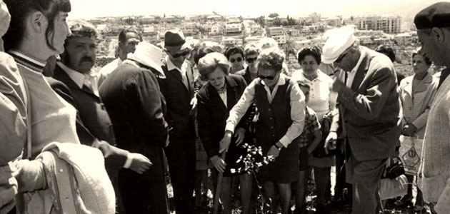La plantación de un árbol en honor de Otto Busse, Yad Vashem, 23 de abril de 1970