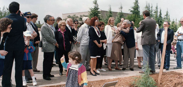 Pflanzung eines Baumes zu Ehren von Władysław und Jozefa Boratynski, Yad Vashem, Juni 1992