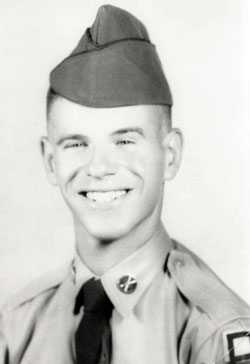 Der Überlebende Horst van der Arnold als Soldat in der amerikanischen Armee, Juni 1958