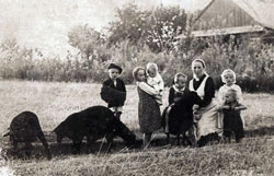 Wiktoria Ulma con sus seis hijos
