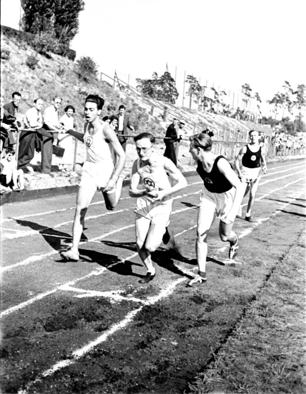 Berlín, Alemania, 16.6.1935. Una competición  de atletismo en la Jornada Deportiva Internacional de Macabi Berlín