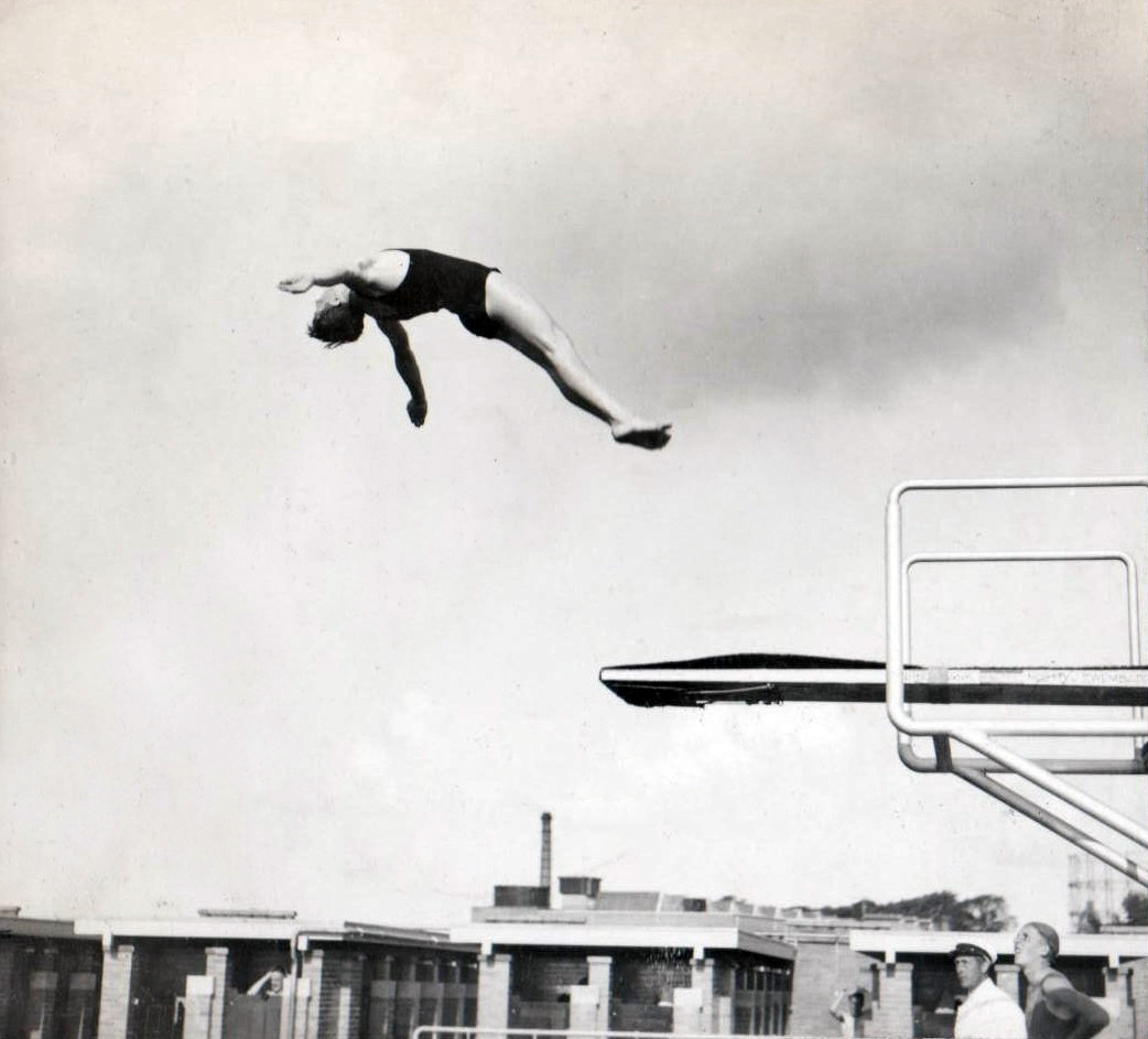 Боб Деннебом, прыжки в воду. 1930-е годы