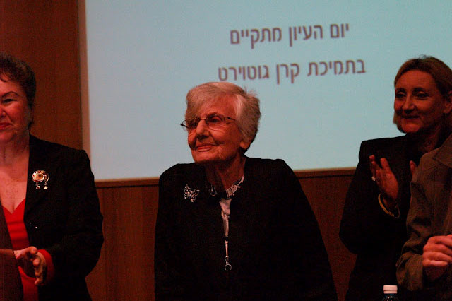 Ruth Bondy among the six Holocaust Survivors who greeted Pope John Paul II on the occasion of his visit to Yad Vashem in 2009