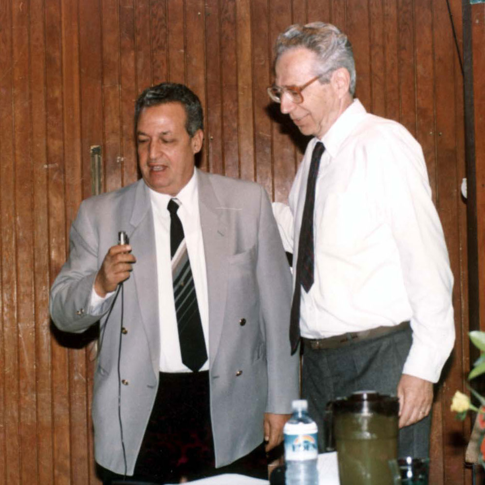 Prof. Perk headed a joint Israeli-Egyptian research project for six years. Next to him is the Egyptian Deputy Minister of Agriculture Ali Moussa