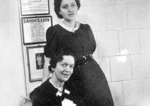 Hannah Szenes and her mother Katherine.  Budapest, prewar
