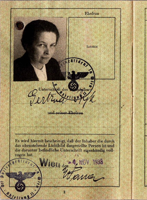 דרכונה של גרטרוד ביק, וינה, 1938