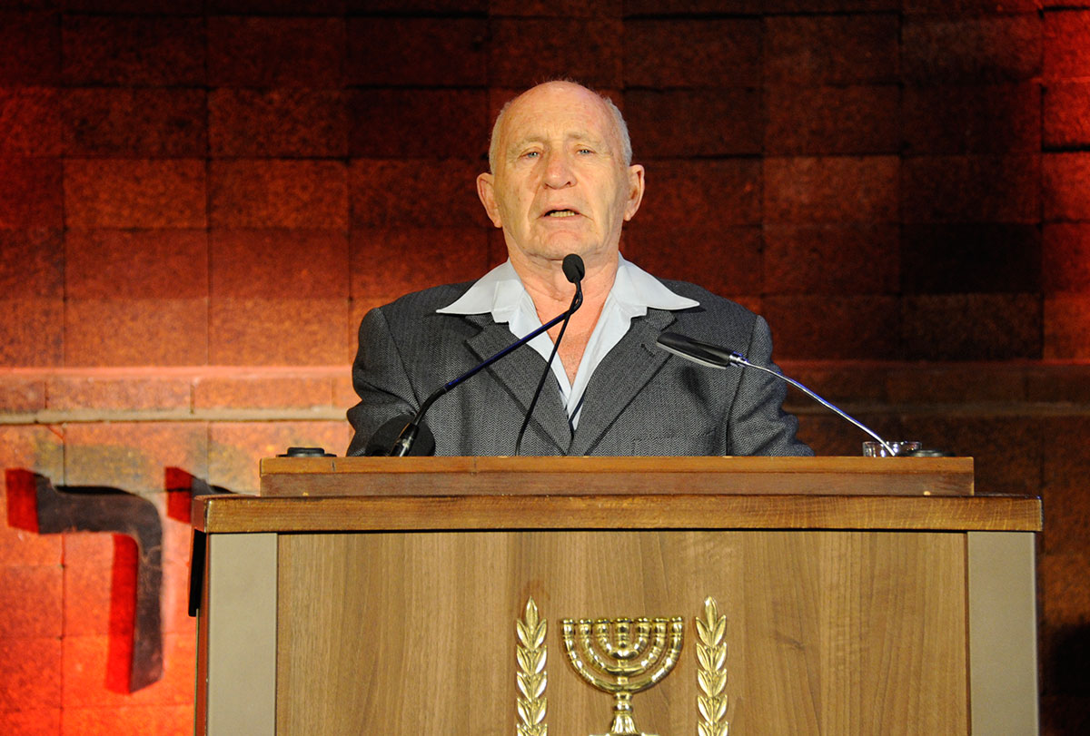El Sr. Shalom Eilati durante su alocución en nombre de los sobrevivientes del Holocausto en la ceremonia oficial de apertura del Día del Recuerdo del Holocausto y el Heroísmo