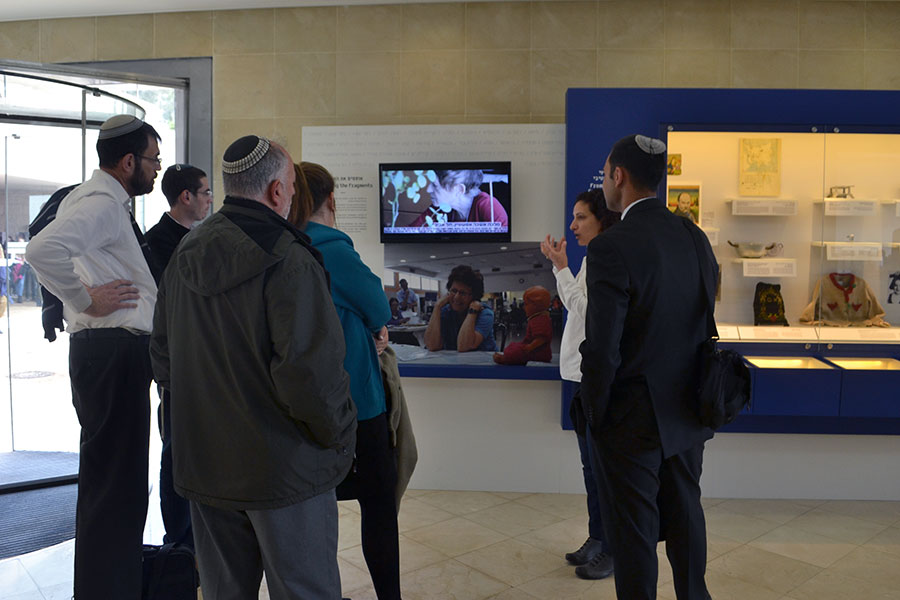 Galerie de photos - Conmemorando Yom Hashoá en Yad Vashem