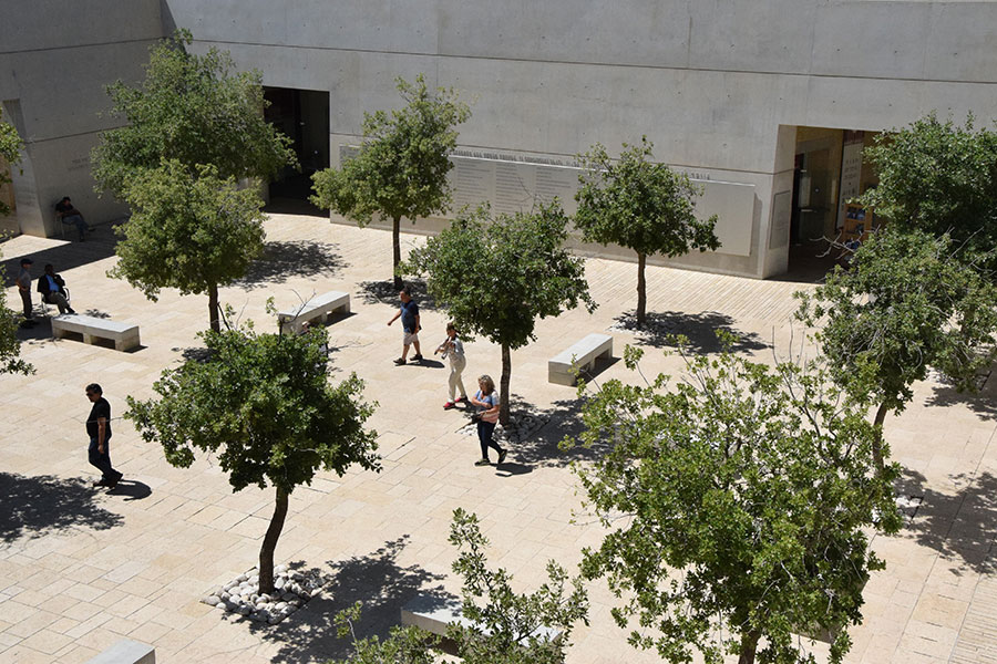 Mirando el pasado - Conmemorando Yom Hashoá en Yad Vashem