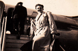 Peter llega a Nueva York en camino a Guatemala, 1946