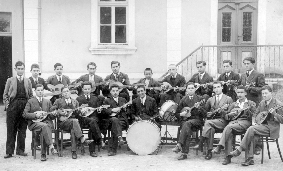 Miembros de la Orquesta Judía de Mandolinas, antes de la guerra