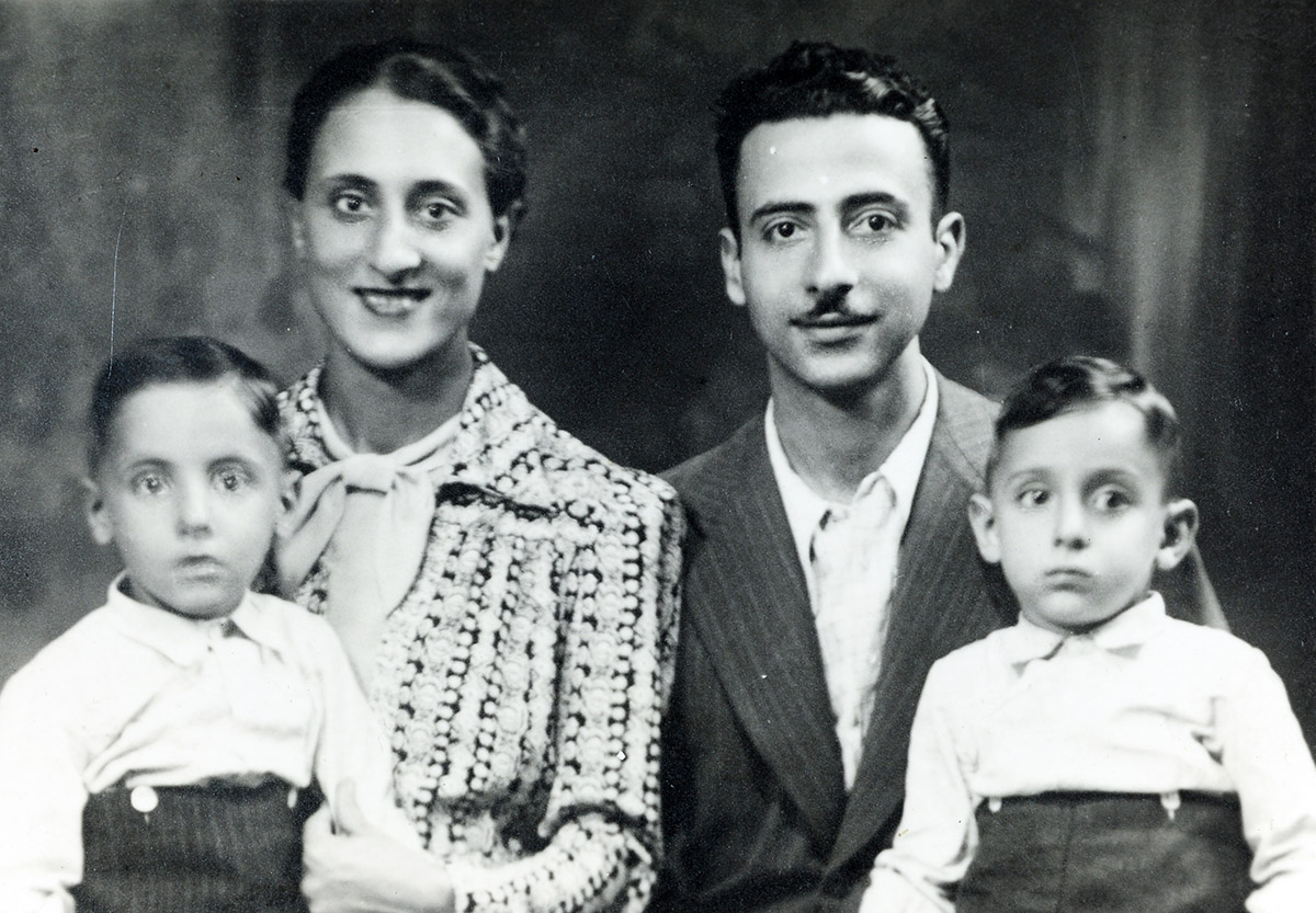 Daniel y Anna Israel con sus hijos Vittorio y Dario (izq.). Trieste, 1938