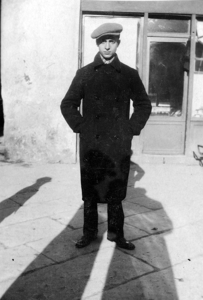 Daniel Israel en su juventud. Trieste, años 20