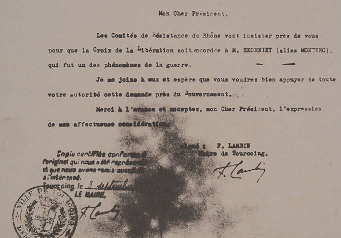 Lettre du maire de Tourcoing adressée au maire de Lyon en septembre 1945 pour demander à ce que la Croix de la Libération soit accordée à Samuel Skornicki.