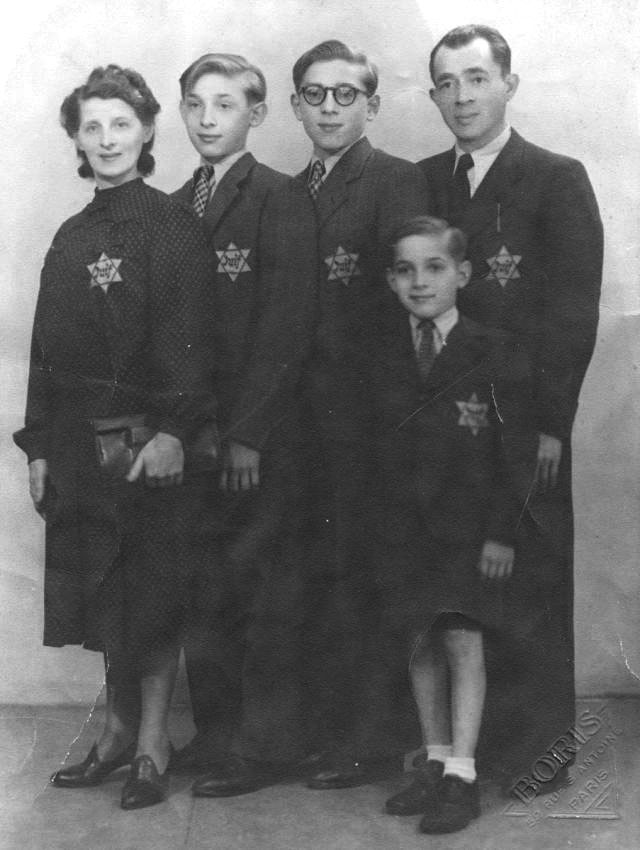 Une famille française (parents de Sabine Mosieznik) porte l’étoile jaune, pendant la Shoah à Paris