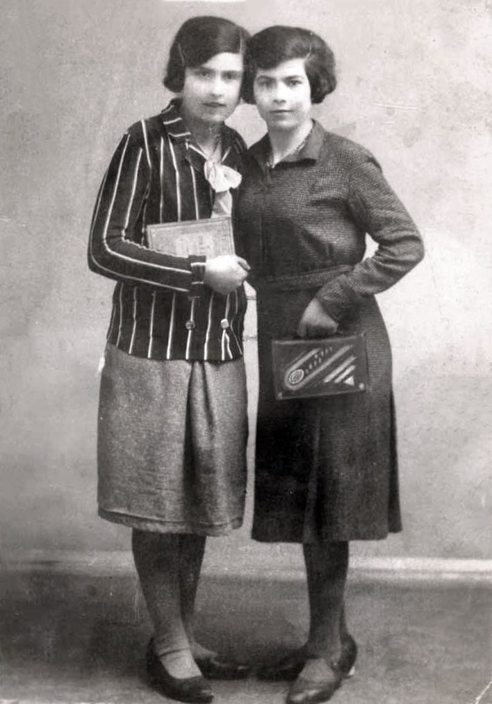 צעירות יהודיות במונאסטיר לפני המלחמה