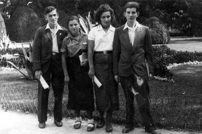חברים בתנועת "השומר הצעיר" במונקאץ', 8 בספטמבר 1939