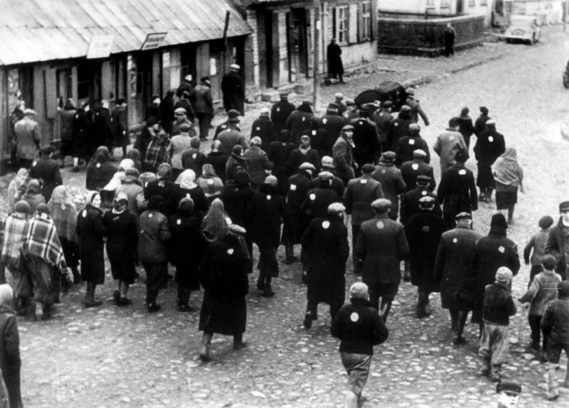 כינוס יהודים ב"אקציה" בפלונסק, 1940