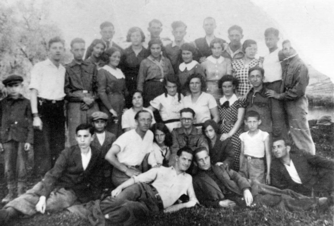 טשביניה – חברי תנועת השומר הצעיר, 1929–1930