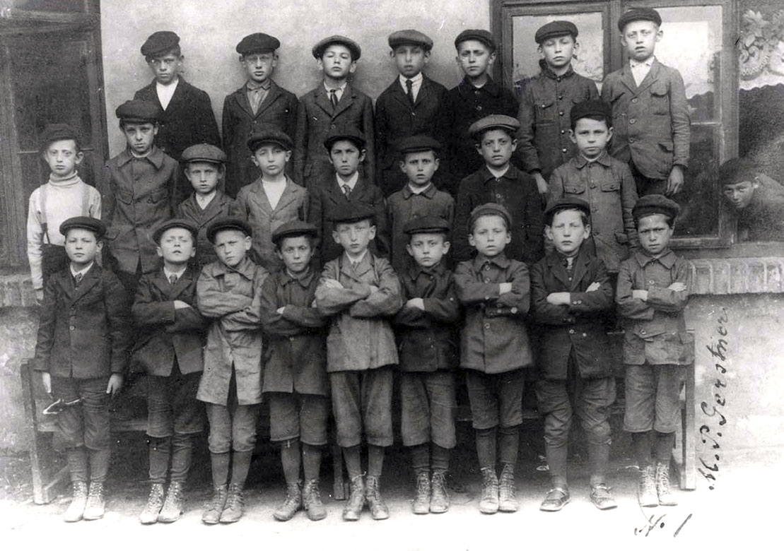 טשביניה – ילדי החדר, 1920–1921