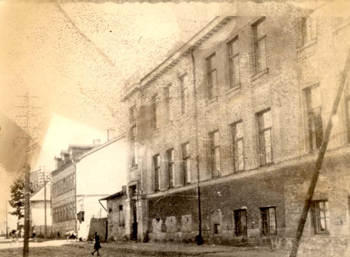 Latvia ,Riga, הבית בו גר דובנאו, ברח' לודזאס 4 שבגטו הגדול.