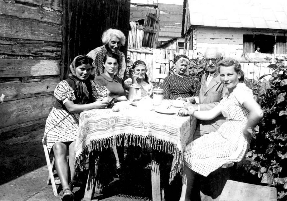 Poland ,Opole Lubelski, משפחת Rosenberg בגטו, 1941.