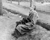 Берген-Бельзен, Германия, апрель 1945. Освобожденный заключенный.