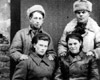Киев, Украина, 1943. Л. Е. Бернштейн (стоит слева), командир партизанского отряда им. Д. М. Пожарского, с другими партизанами.