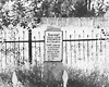 Памятник на месте расстрела евреев в Ушачах, установленный по инициативе Хоны Футермана в 60-е годы.