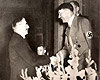 Германия, 1938. Гитлер и Чемберлен на Мюнхенской конференции.