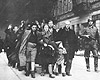 Варшава, Польша, 1943. Евреи, схваченные во время подавления восстания в Варшавском гетто.