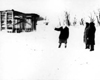 Липовенкое, Украина. Свидетель Теренюк О. Я. указывает примерное месторасположение изолятора, куда в январе 1942-го года были собраны перед расстрелом еврейские дети из сиротского приюта.