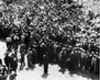 Каунас, Литва, 27/07/1941. Депортация евреев в Седьмой форт под надзором литовской милиции.