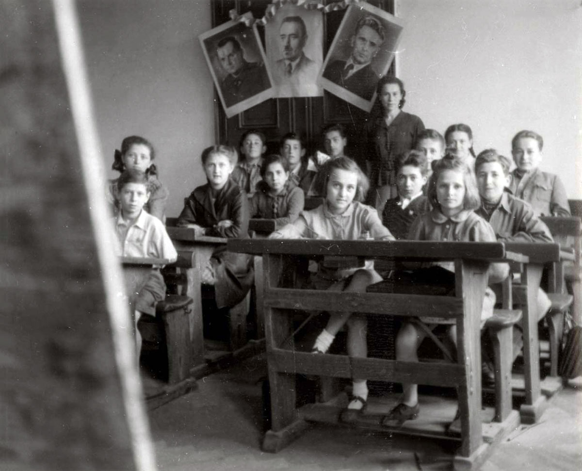 Ученики на уроке в еврейской школе во Вроцлаве (Бреслау), Польша, после войны
