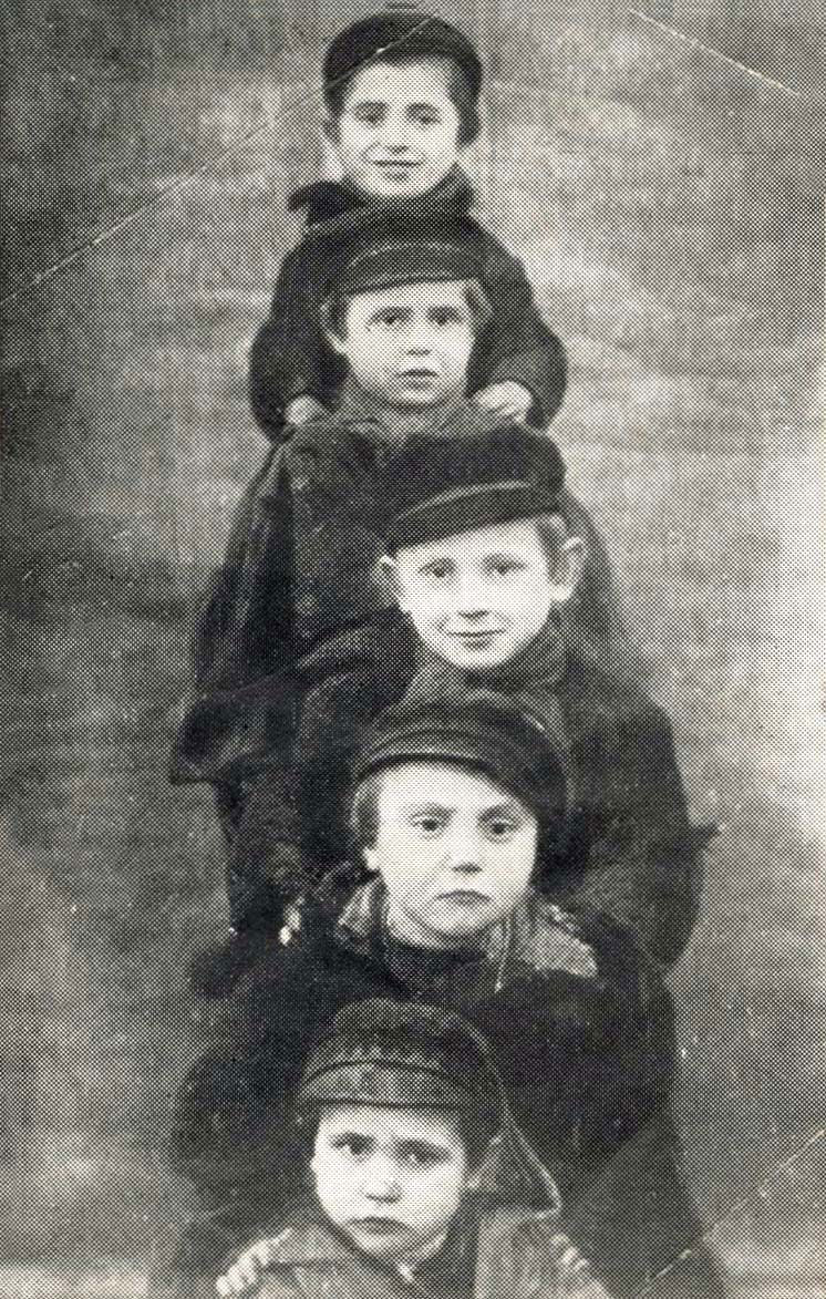 Дети в хедере (религиозная начальная школа), Сташов, Польша, до войны